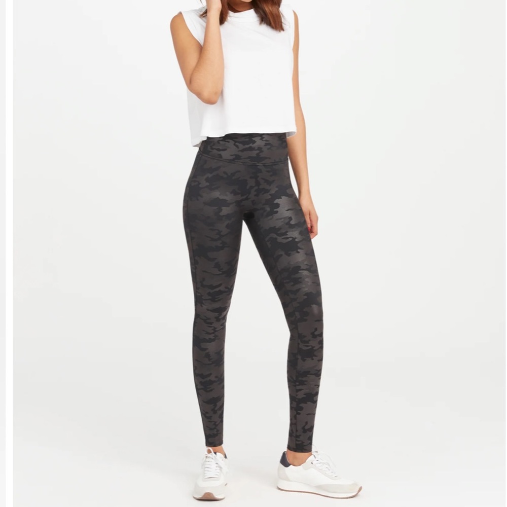 SPANX Dark Camouflage Leggings